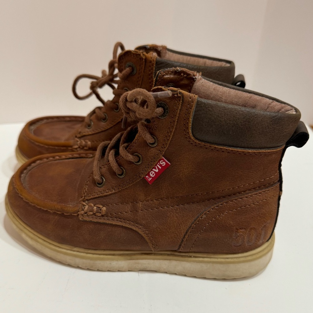 Levi 501 Boys Boots Size 13, like new!